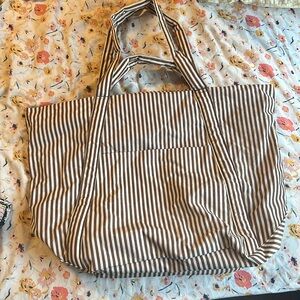 BAGGU travel cloud bag